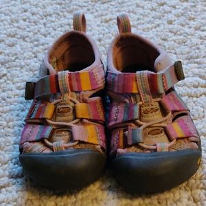 Keen pink sandals size 5
